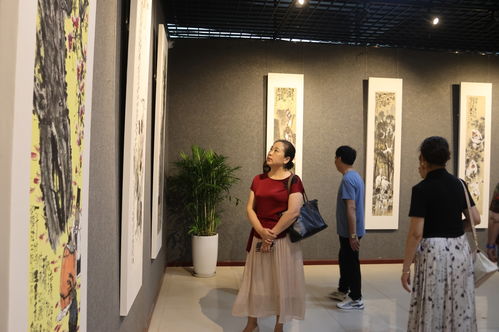 詩(shī)心藝境 何多俊李白杜甫詩(shī)意畫(huà)百圖展在遂舉行